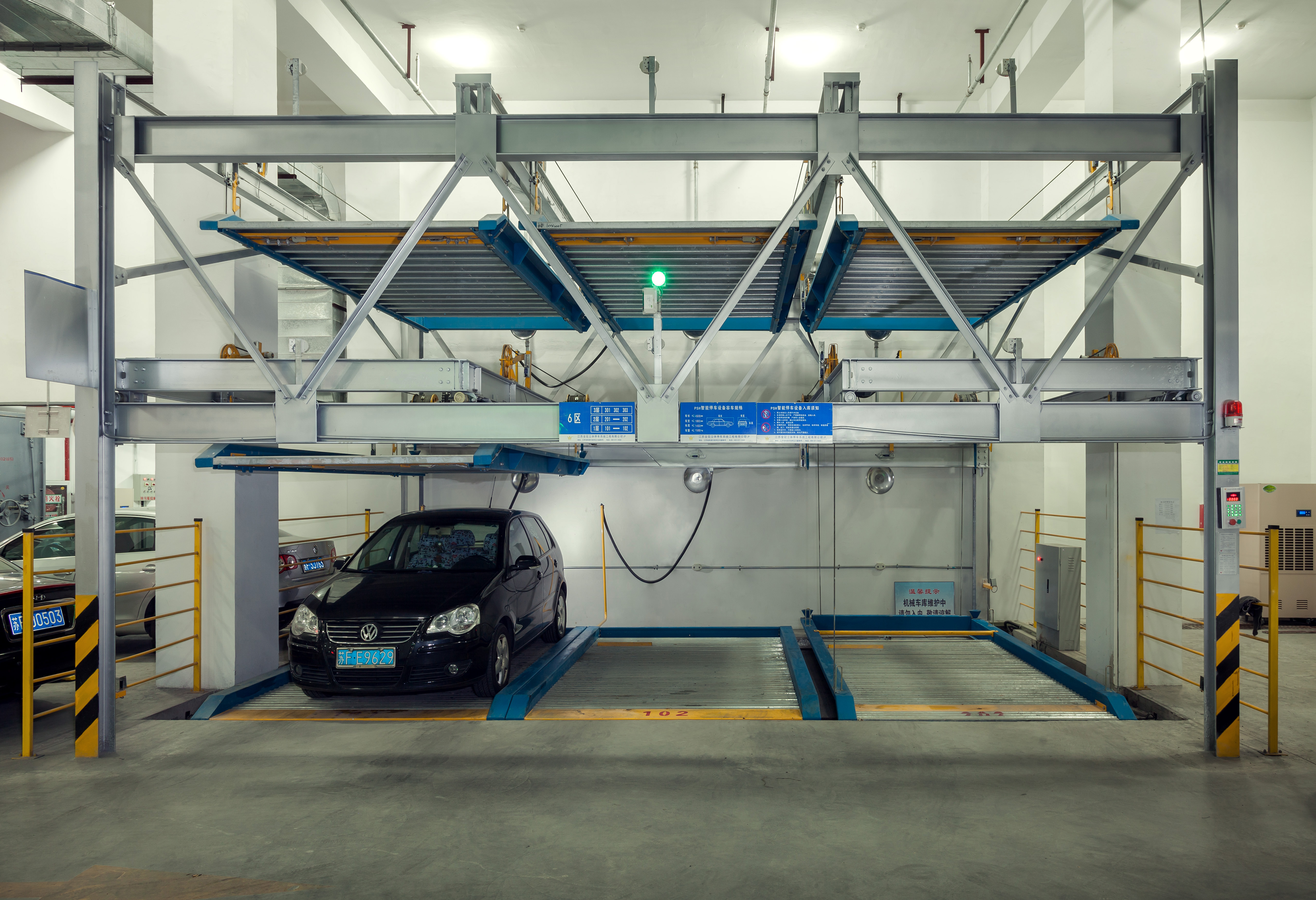 Mechanized car park